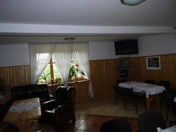 Фото номера Двухместный номер с 2 отдельными кроватями Курортные отели Dom Wczasowy Jesionkówka г. Поронин 8
