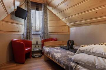 Фото номера Дом с 7 комнатами Дома для отпуска Domki Dream House ,,Jędruś" г. Поронин 11