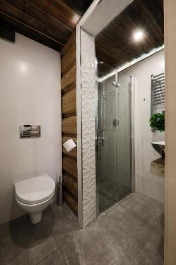 Фото номера Two-Bedroom Apartment with Mini Jacuzzi, Private Bathroom and Kitchen Проживание в семье GÓRALSKA VILLA APARTAMENTY Z JACUZZI &amp; HOME SPA &amp; Zakopane г. Поронин 3